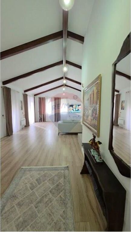 Penthouse me qira, Secret Garden