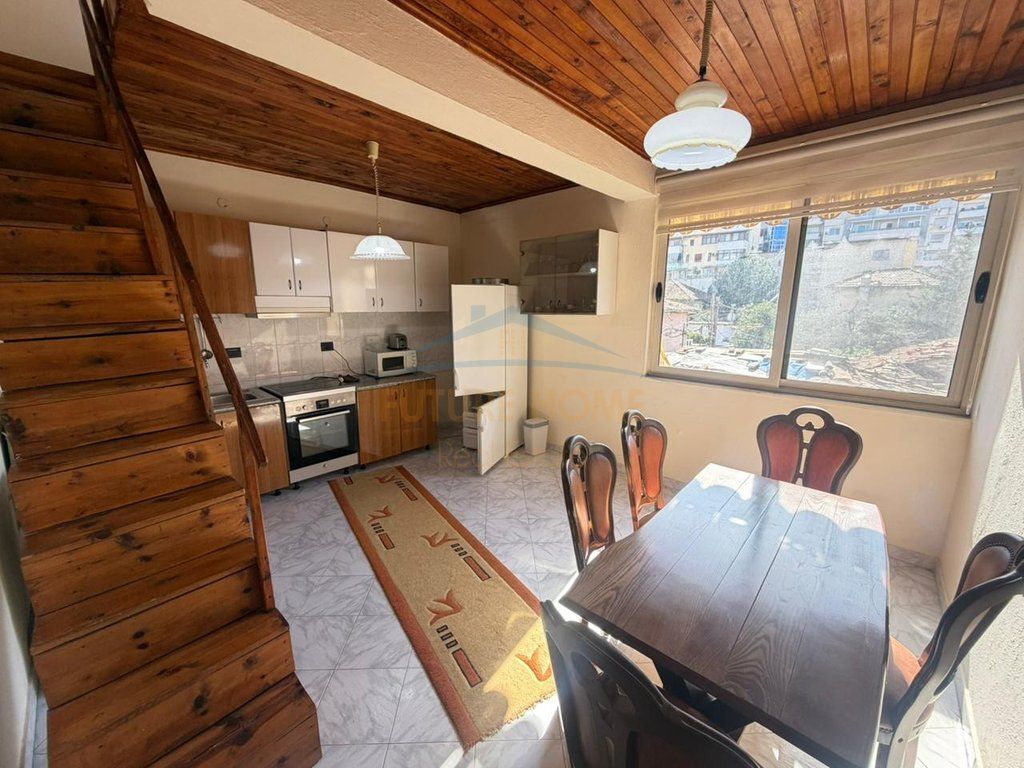 Qera, Apartament 2+1+Verandë, Rruga e Dibrës