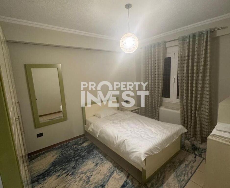 Shitet Apartament 3+1 ne Bllok.