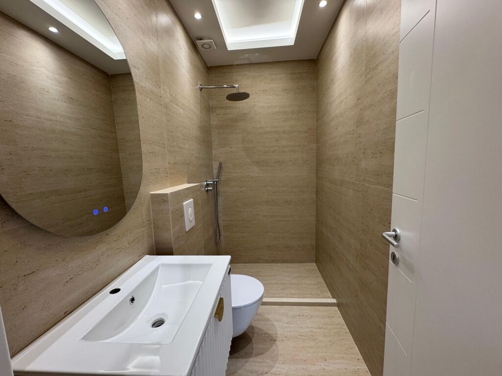 Apartament 2+1 per shitje, Komuna e Parisit