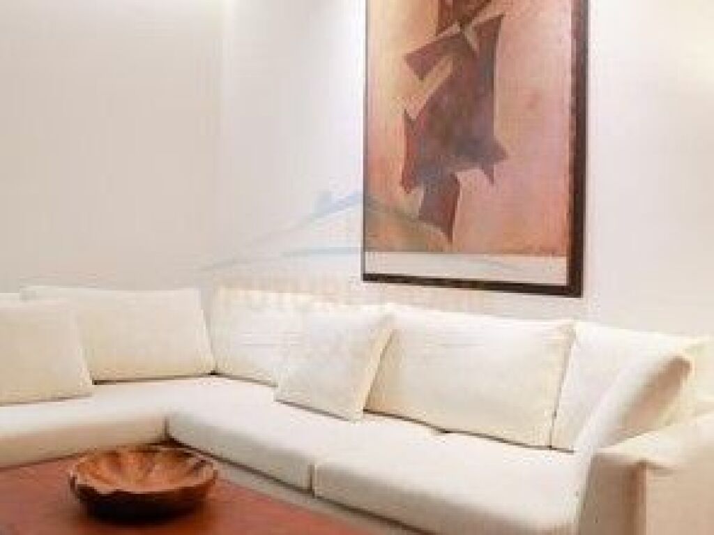 Shitet, Apartament 2+1+2, Selvia, Tiranë.