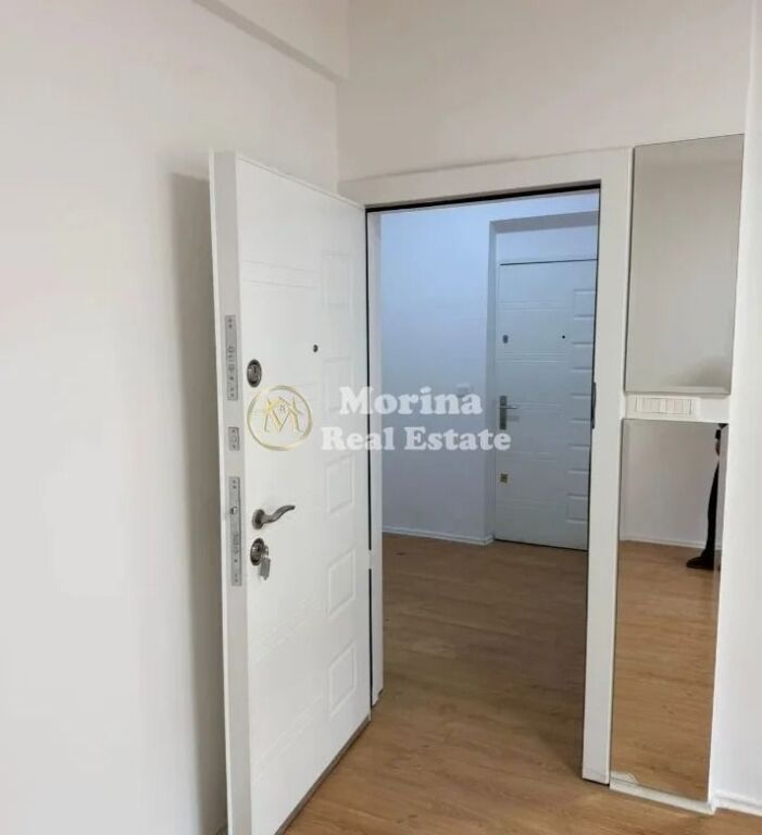 Qera | Ambjent Biznesi | Rruga e Durrësit | 650 €/muaj