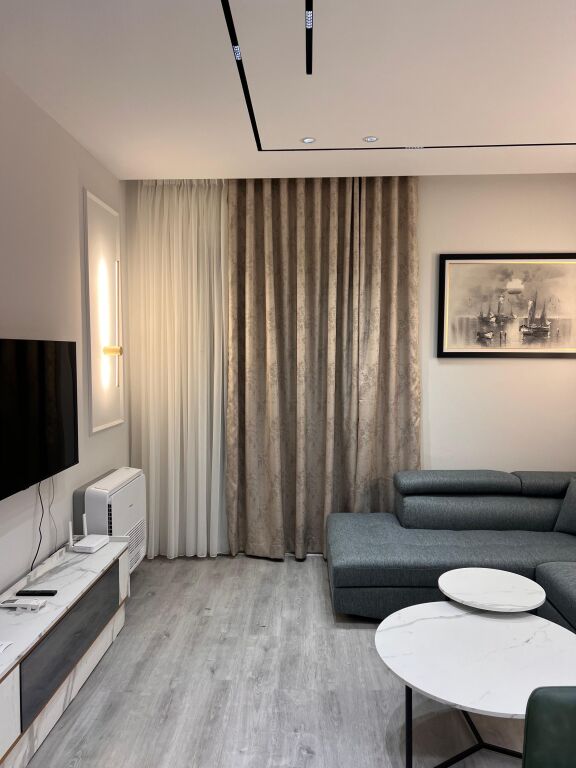 Jepet Me Qera Apartament 2+1+2 Tualete + 1 Post Parkimi + 1 Ballkon