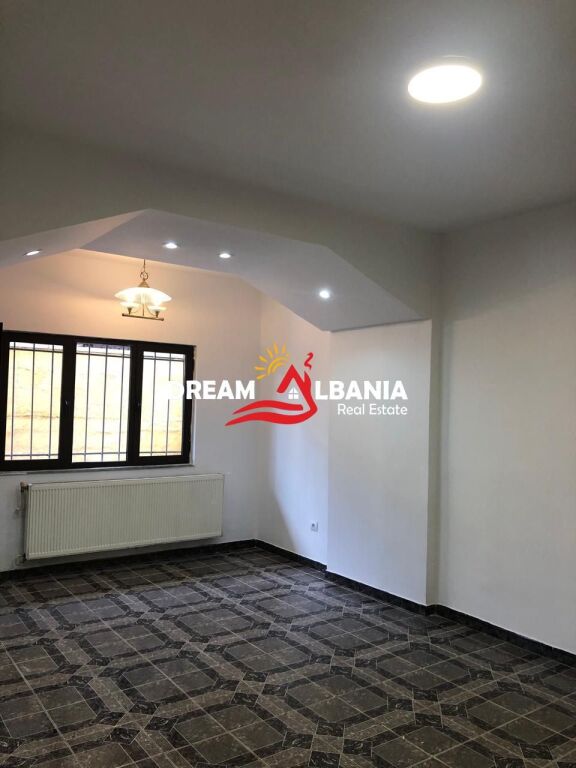 Apartament me qira 2+1+2 në Rrugën e Kavajës, Tiranë (ID 4229490)