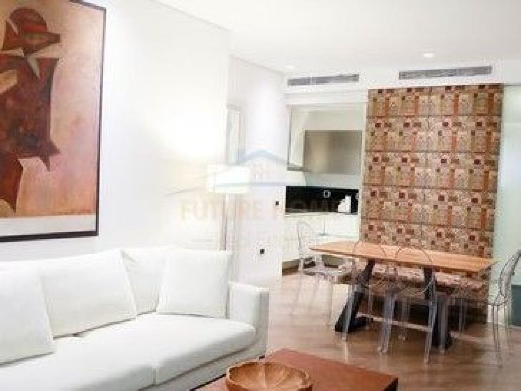 Shitet, Apartament 2+1+2, Selvia, Tiranë.