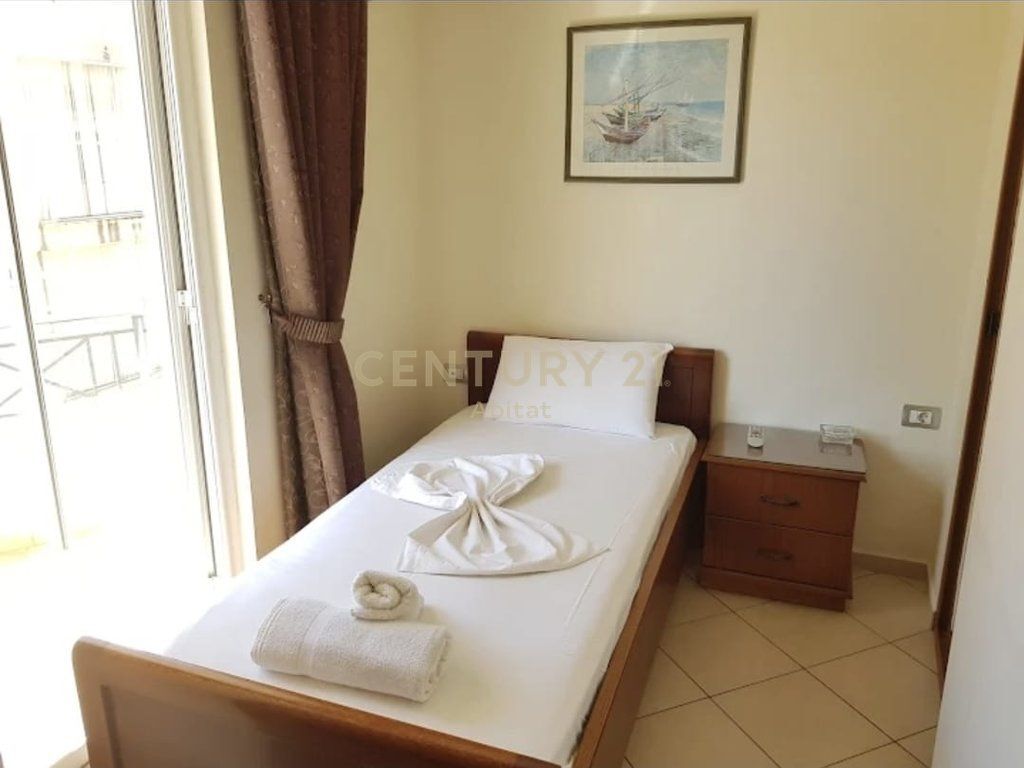 HOTEL ME QIRA NE SARANDE| 18 DHOMA 6,700 € /Muaj Sip. Totale  720m2
