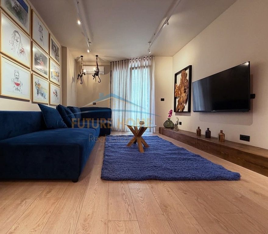 Qera,Apartament 1+1+post parkimi tek Ish Ekspozita