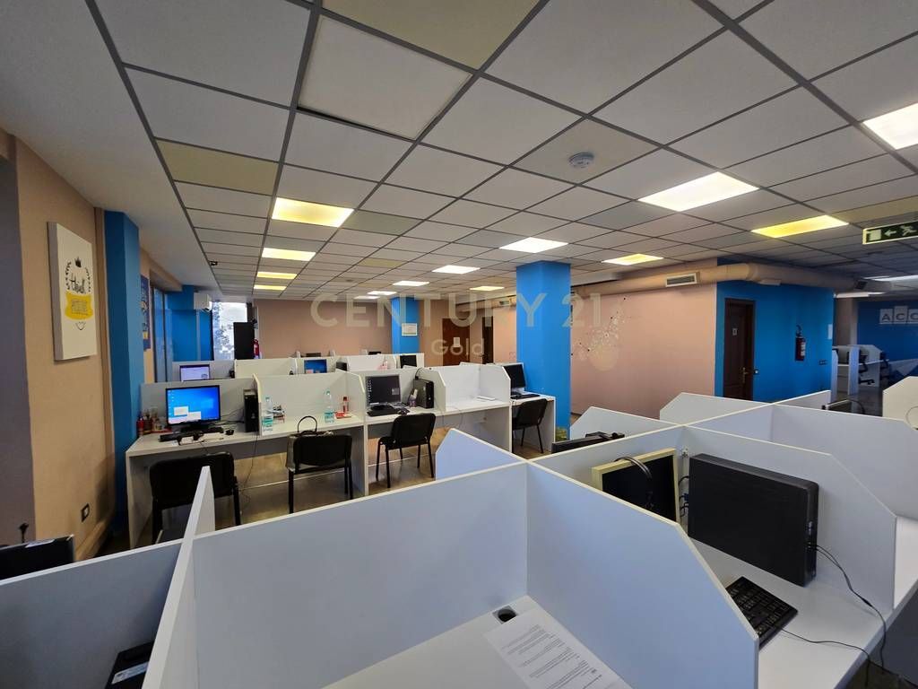 AMBIENT ZYRASH PËR QIRA | Hyrje Rruga e Dibrës