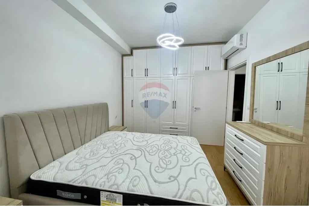 Apartament 1+1 me qera Zogu Zi