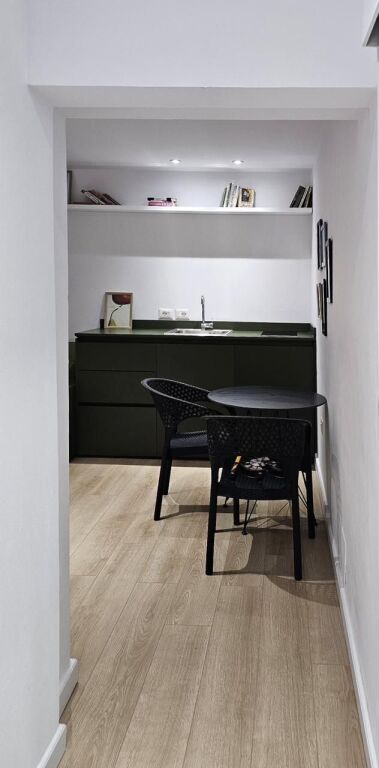 Apartament 3+1+2 ne shitje tek Rruga Fortuzi ( mbrapa Ministrise se Drejtesise) 