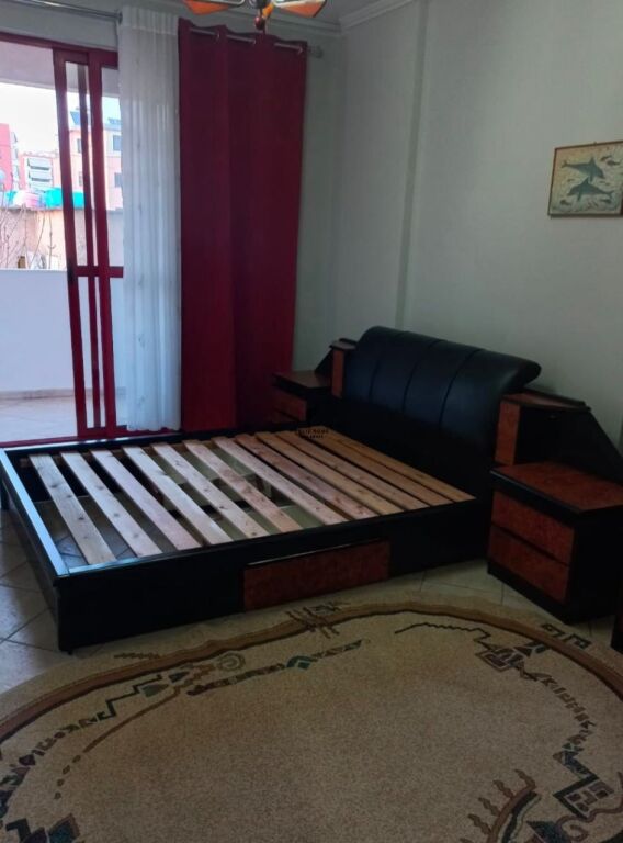 APARTAMENT ME QERA 1+1 VASIL SHANTO 50.000 LEKE FH-60394