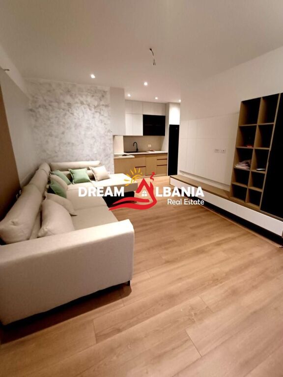 Shitet apartament 2+1 ne Qender te Tiranes prane Kafe Flora (ID 41211759)
