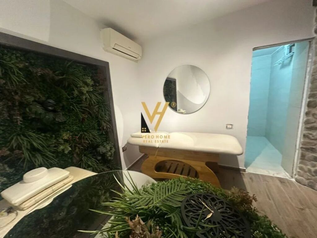 JEPET AMBIENT BIZNESI 100 M2 ME QERA TE SHESHI WILLSON 120.000 LEKE