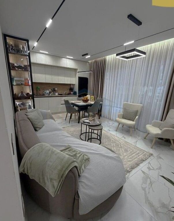 Shitet, Apartament 2+1+2, Yzberisht