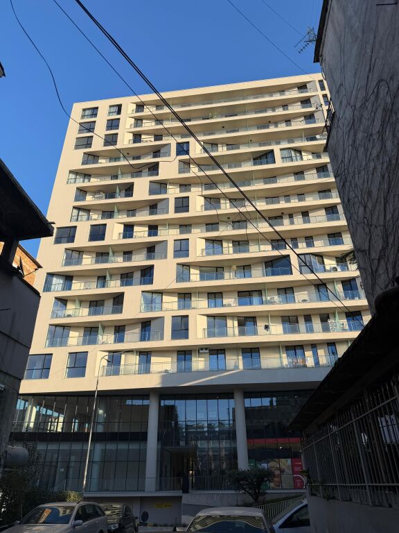 🏢 Jepet me Qera Apartament 1+1 – Golden Tower, Mine Peza