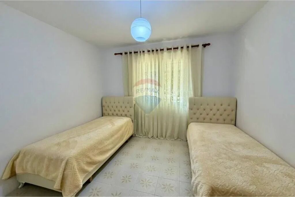 APARTAMENT 2+1 ME QIRA ,PRANE KOMBINATIT