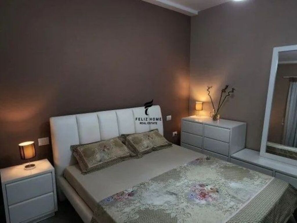 APARTAMENT ME QERA 1+1 MYSLYM SHYRI 850 EURO FH-64157