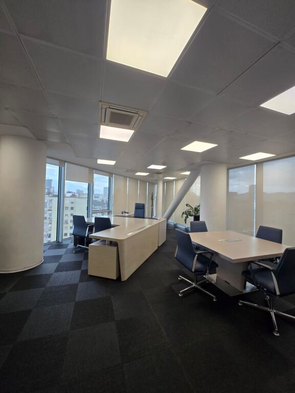 OFFICE FOR RENT RING CENTER