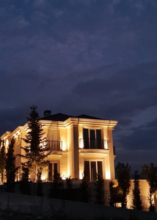 🏡 Luxury Villa for Sale with 2 Pools – Mjull Bathore