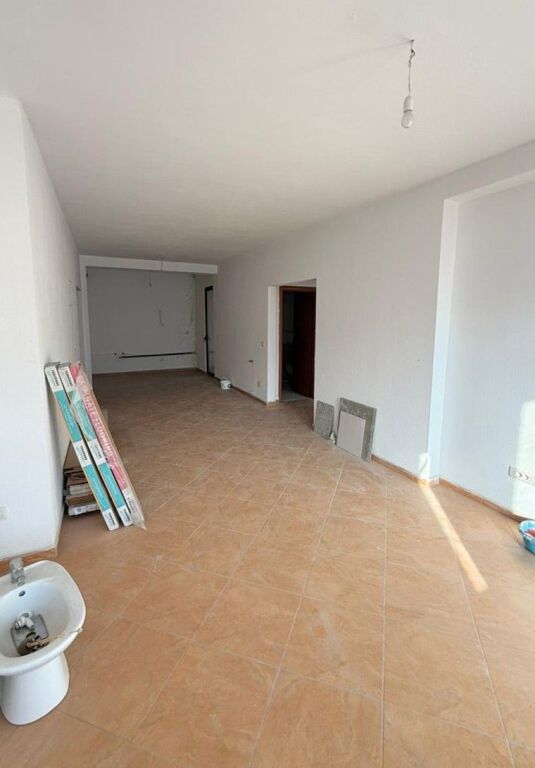 Apartament 2+1 per shitje tek mbikalimi kristalit