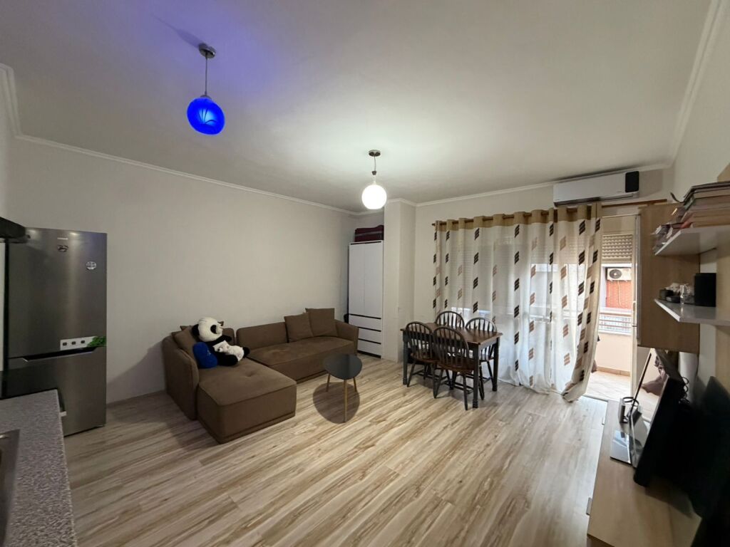 1+1,fillimi i rruges peti ,liqeni i thate,130.000 euro,me hipoteke