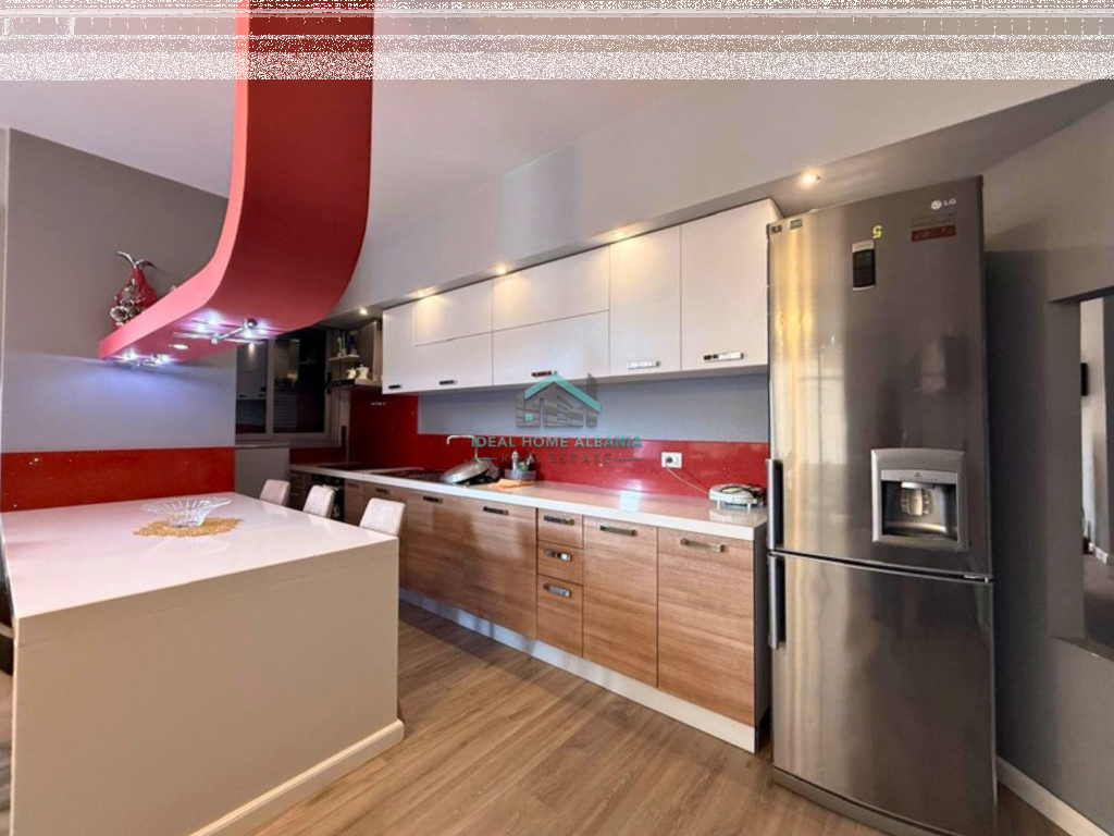 Apartament 2+1 Shitet – Rruga e Re, Vlore.