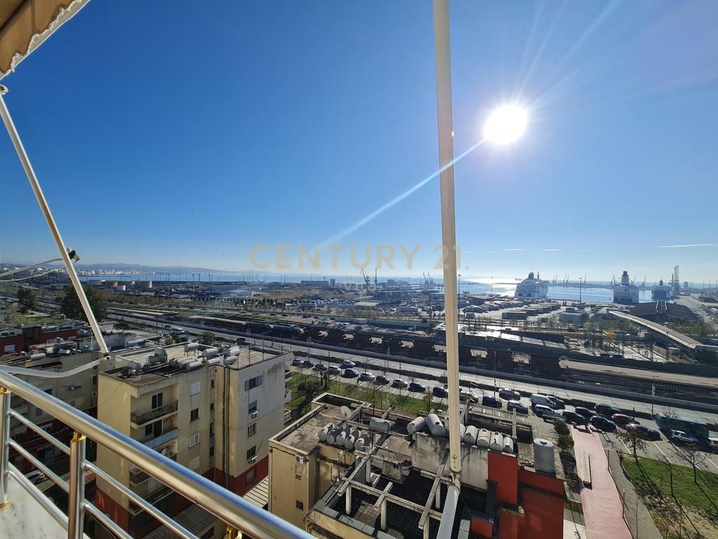 SHITET APARTAMENT 2+1+2 NE DURRES PAMJE DETI !