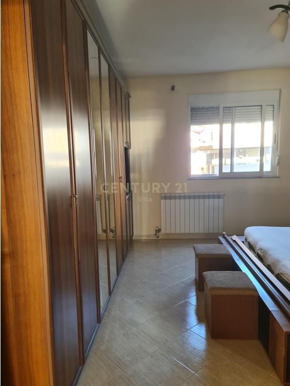 SHITET APARTAMENT 2+1+2 NE DURRES PAMJE DETI !