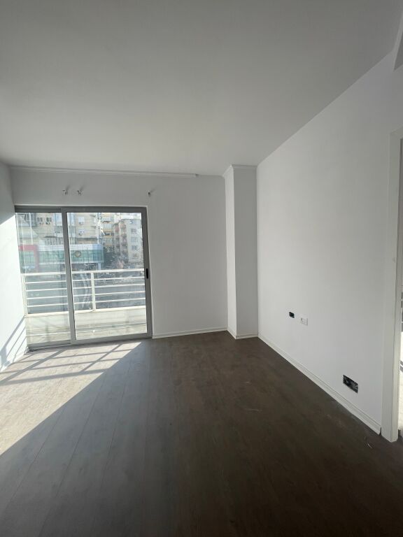 APARTAMENT 2+1 NE SHITJE TEK KOMUNA E PARISIT / PRANE KRISTAL CENTER