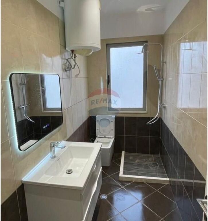 Apartament - Për Shitje - Bulevardi Kashar, Tiranë