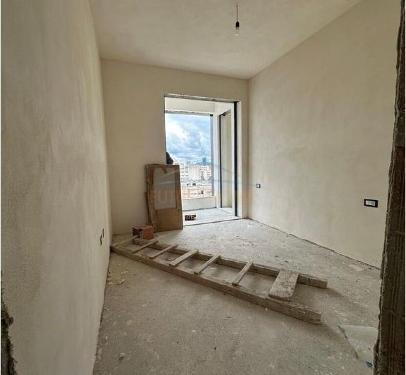 Shitet, Apartament 2+1, Ali Demi