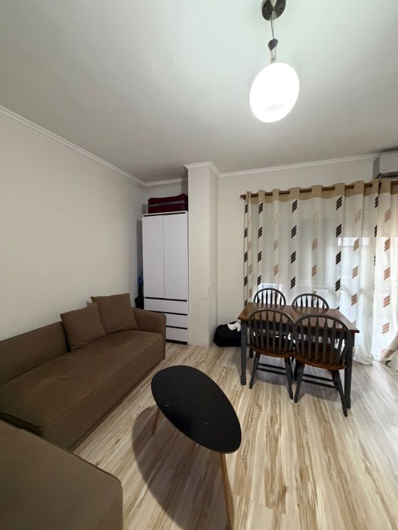 1+1,fillimi i rruges peti ,liqeni i thate,130.000 euro,me hipoteke