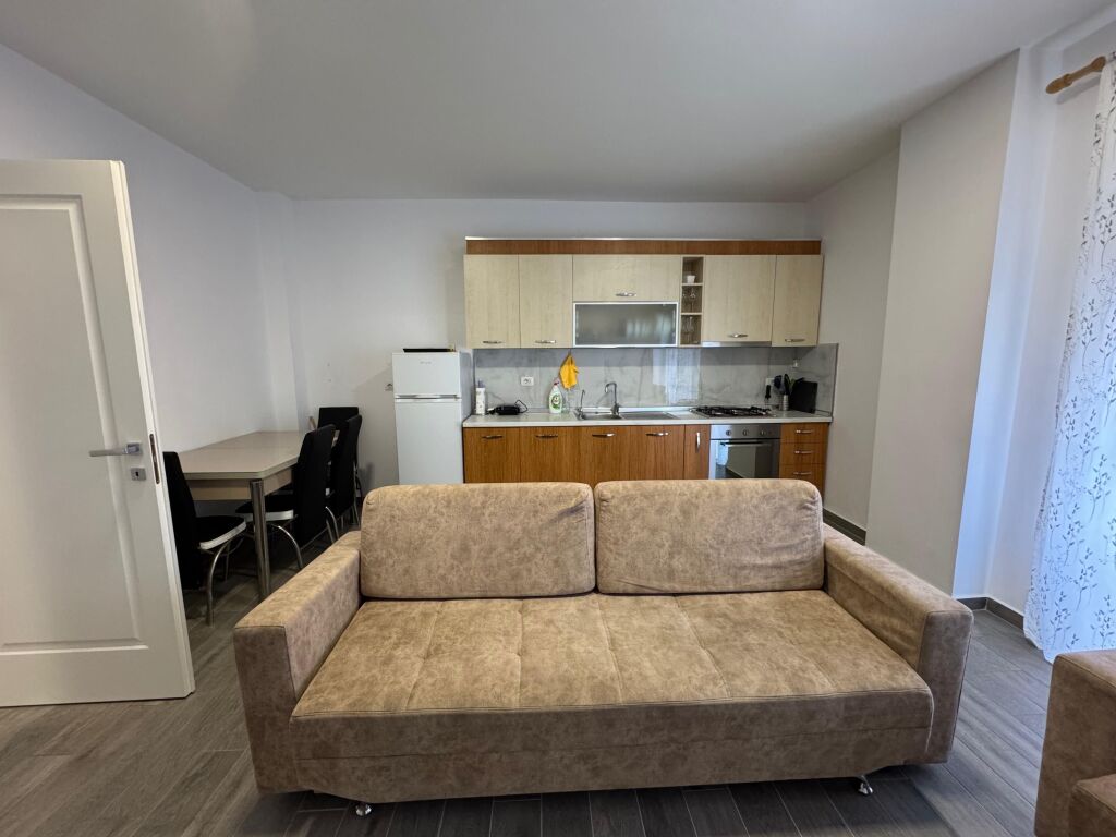 Jepet me Qera Apartament 2+1+2 Ne Vollga Durres