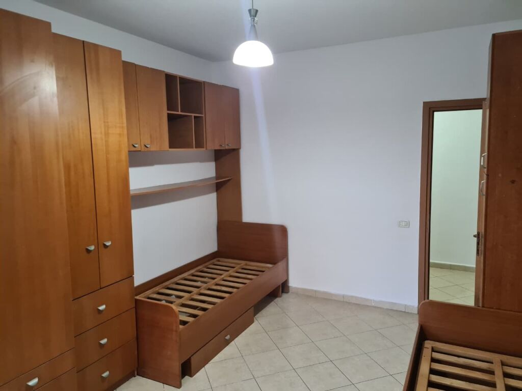 SHITET 2+1+2 PRANE SELVISE, TIRANE