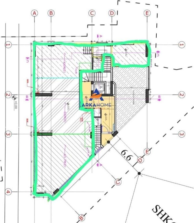 JEPET AMABJENT ME QERA 206 M2 " RRUGA BARDHOK BIBA " 270.000 LEKE