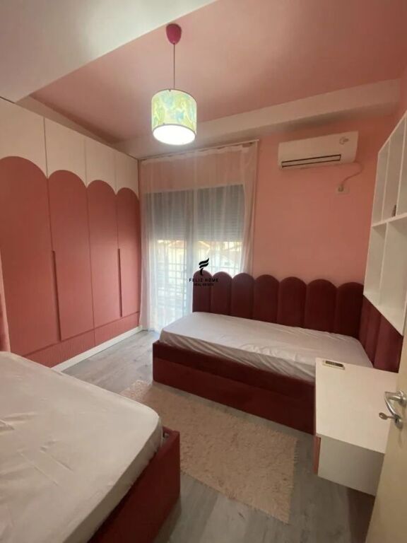 APARTAMENT ME QERA 2+1 PAZARI RI 75.000 LEKE FH-64286
