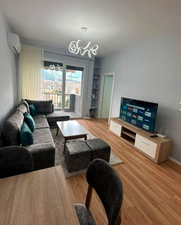 APARTAMENT ME QERA 2+1 5 MAJ 60.000 LEKE FH-64214