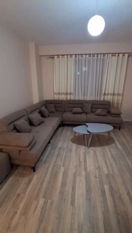 Astir 1+1Jepet me qera  (Urban Gate)
