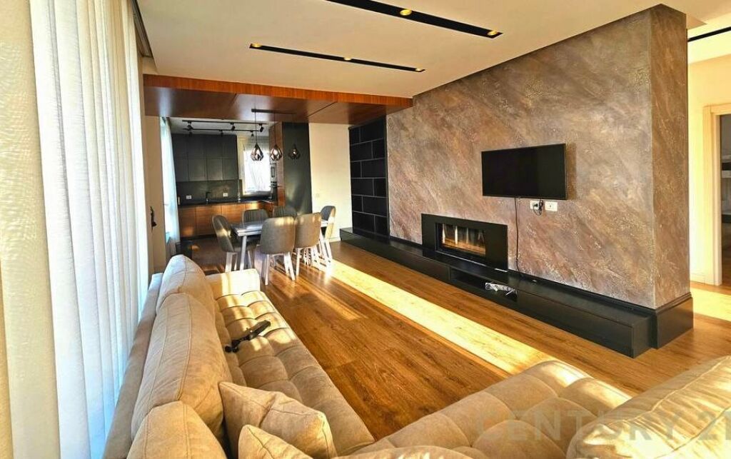 Apartament me qira 3+1+2+🅿️+ Verande , Kopshti Botanik