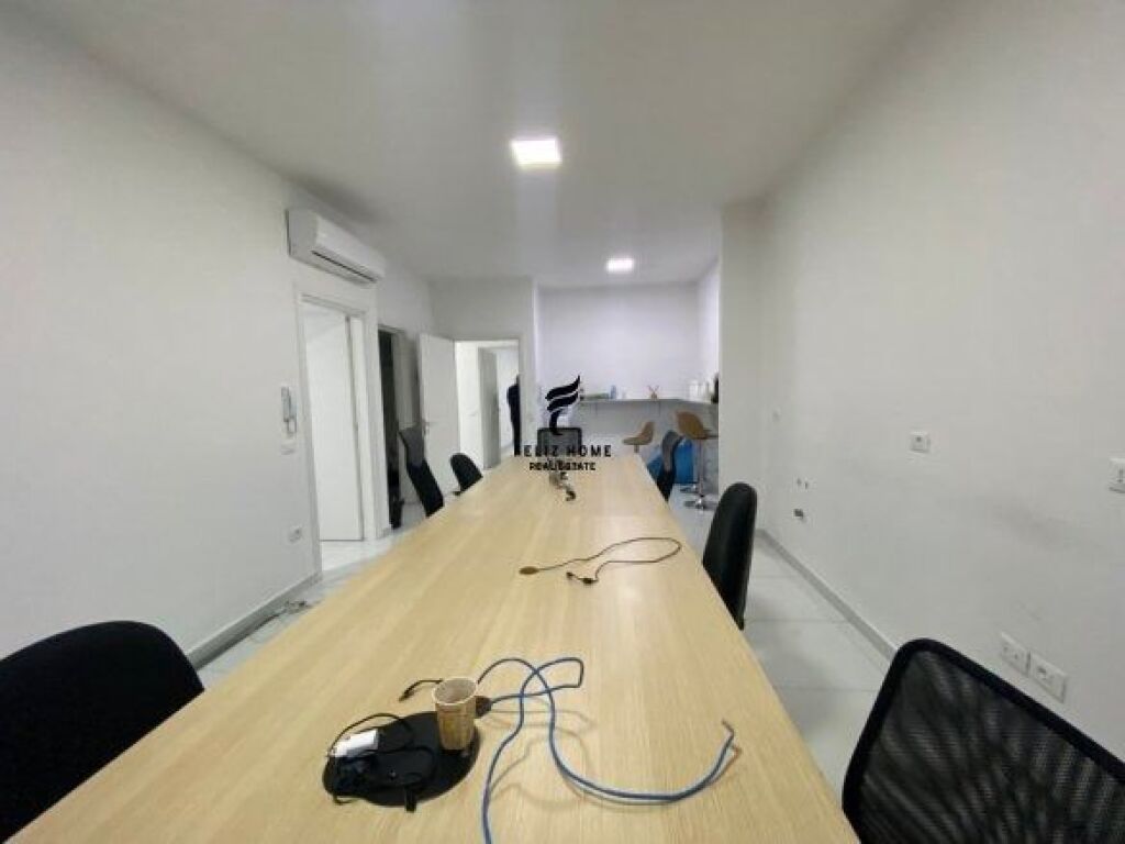 OFFICE FOR RENT 110 M2 PARIS MUNICIPALITY 1,200 EURO FH-64246