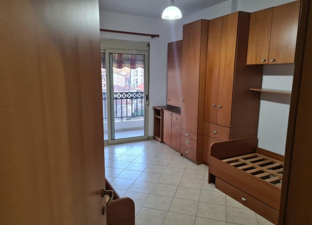 SHITET 2+1+2 PRANE SELVISE, TIRANE