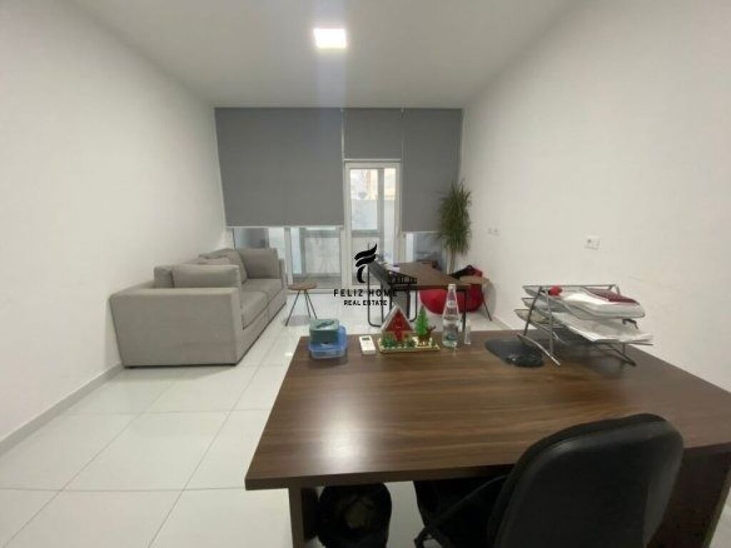 OFFICE FOR RENT 110 M2 PARIS MUNICIPALITY 1,200 EURO FH-64246