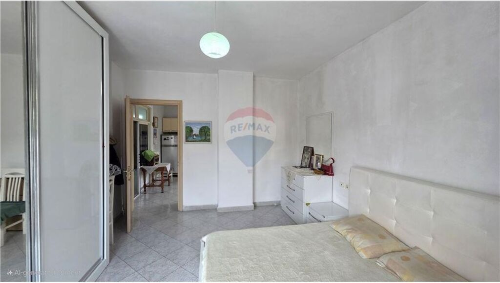 Apartament 1+1 ne shitje prane Ambulances,Vlore