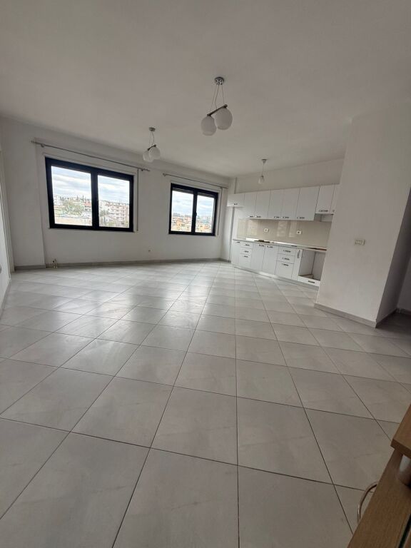 Apartament 2+1, Ish Tregu Elektrik!