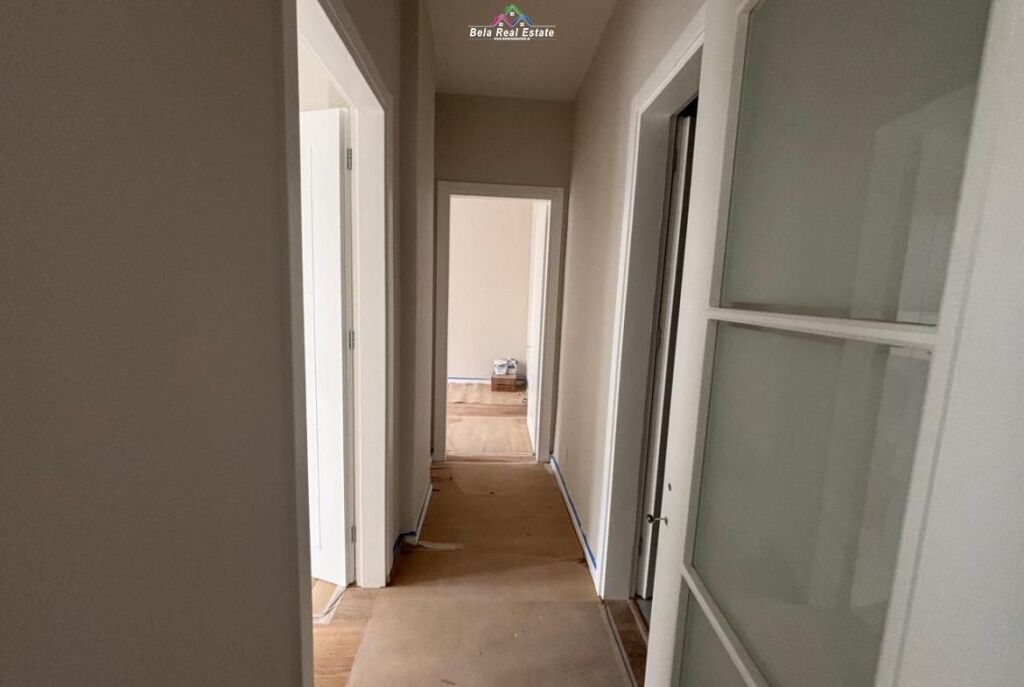 Office for Rent at the Paris Commune (ID BZ2862) Tirana.