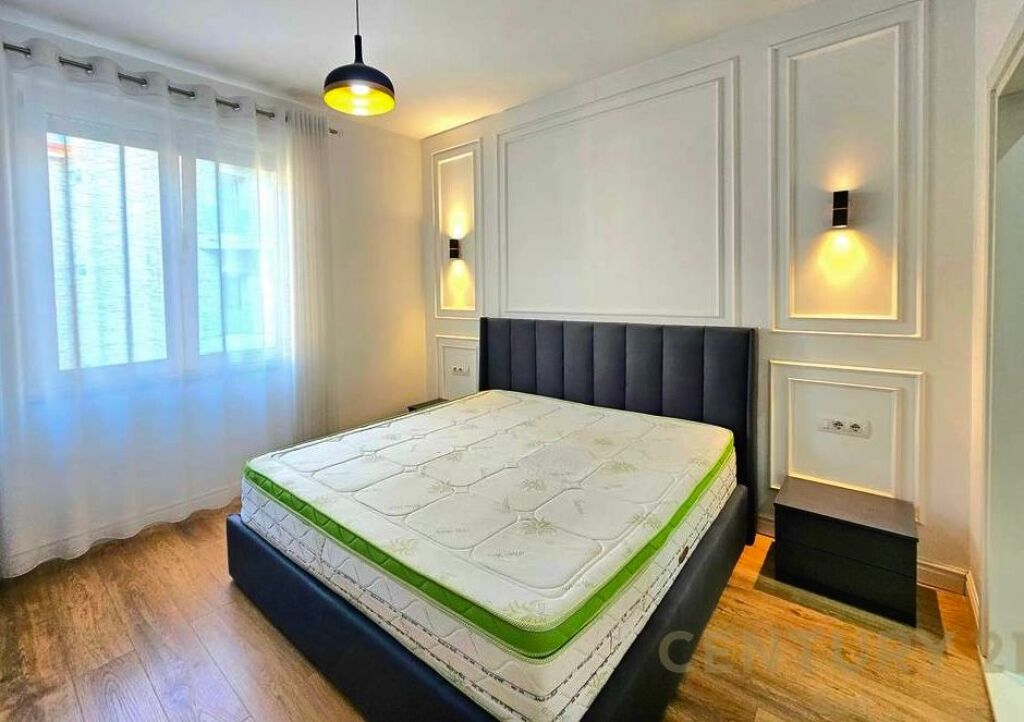 Apartament me qira 3+1+2+🅿️+ Verande , Kopshti Botanik