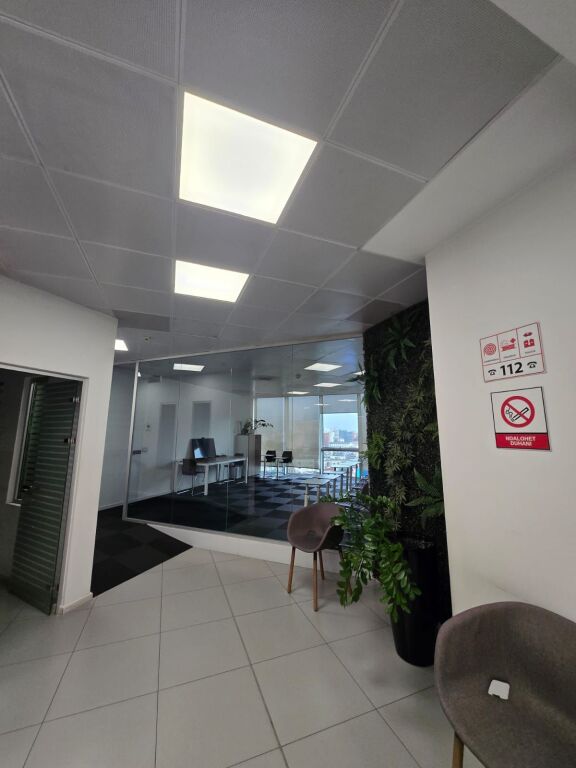 OFFICE FOR RENT RING CENTER