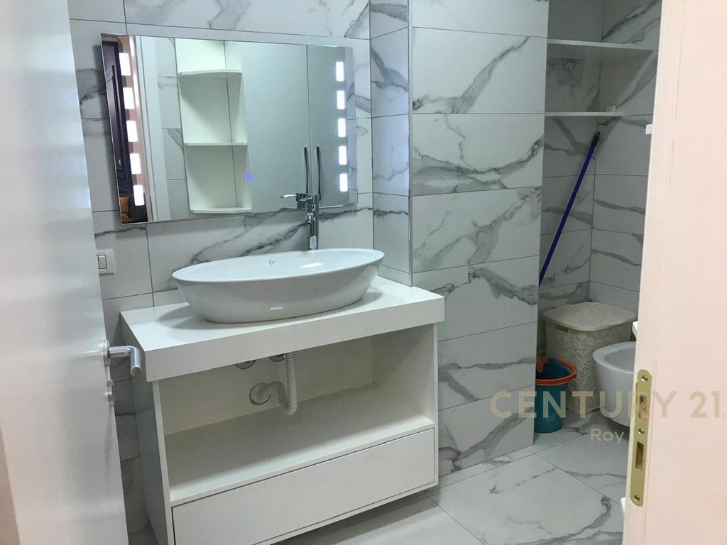 SHITET 3+1 TE ISH FABRIKA BUKES, DURRES!!