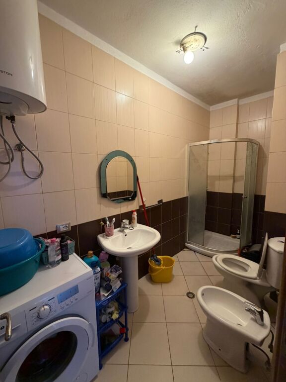 1+1,fillimi i rruges peti ,liqeni i thate,130.000 euro,me hipoteke