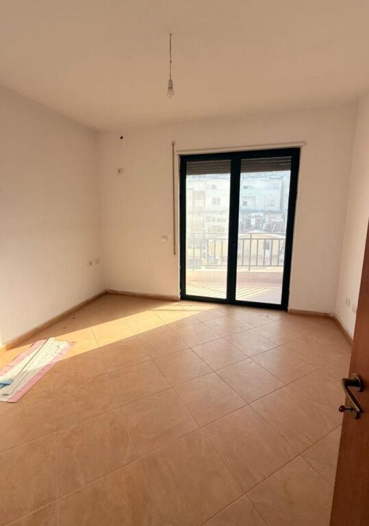 Apartament 2+1 per shitje tek mbikalimi kristalit